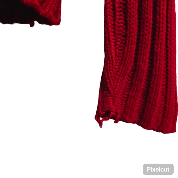 VINTAGE RED SWEATER relaxed-fit, cable-knit sweater. Dropped shoulders, lon - Picture 5 of 5